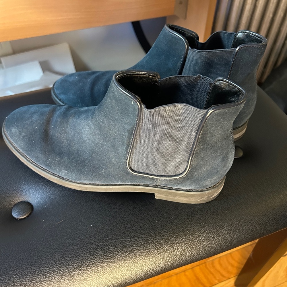 Calvin Klein Chelsea Boots in navy leather